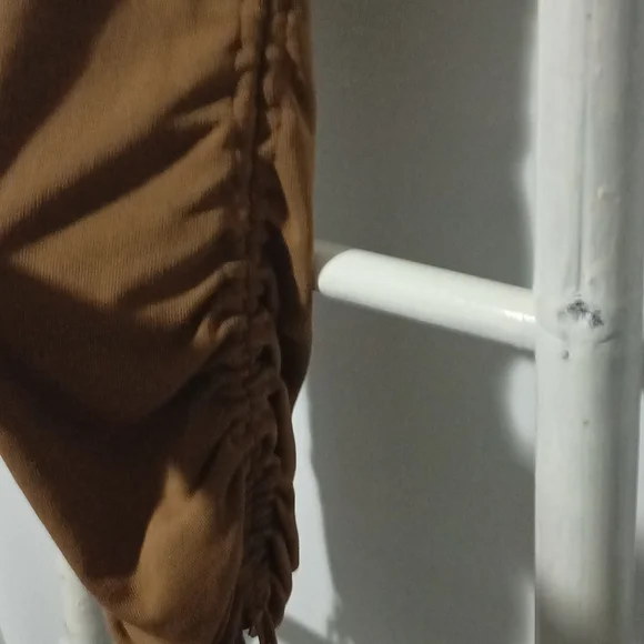 Lioness medium scrunch tie up dress - Picture 4 of 5